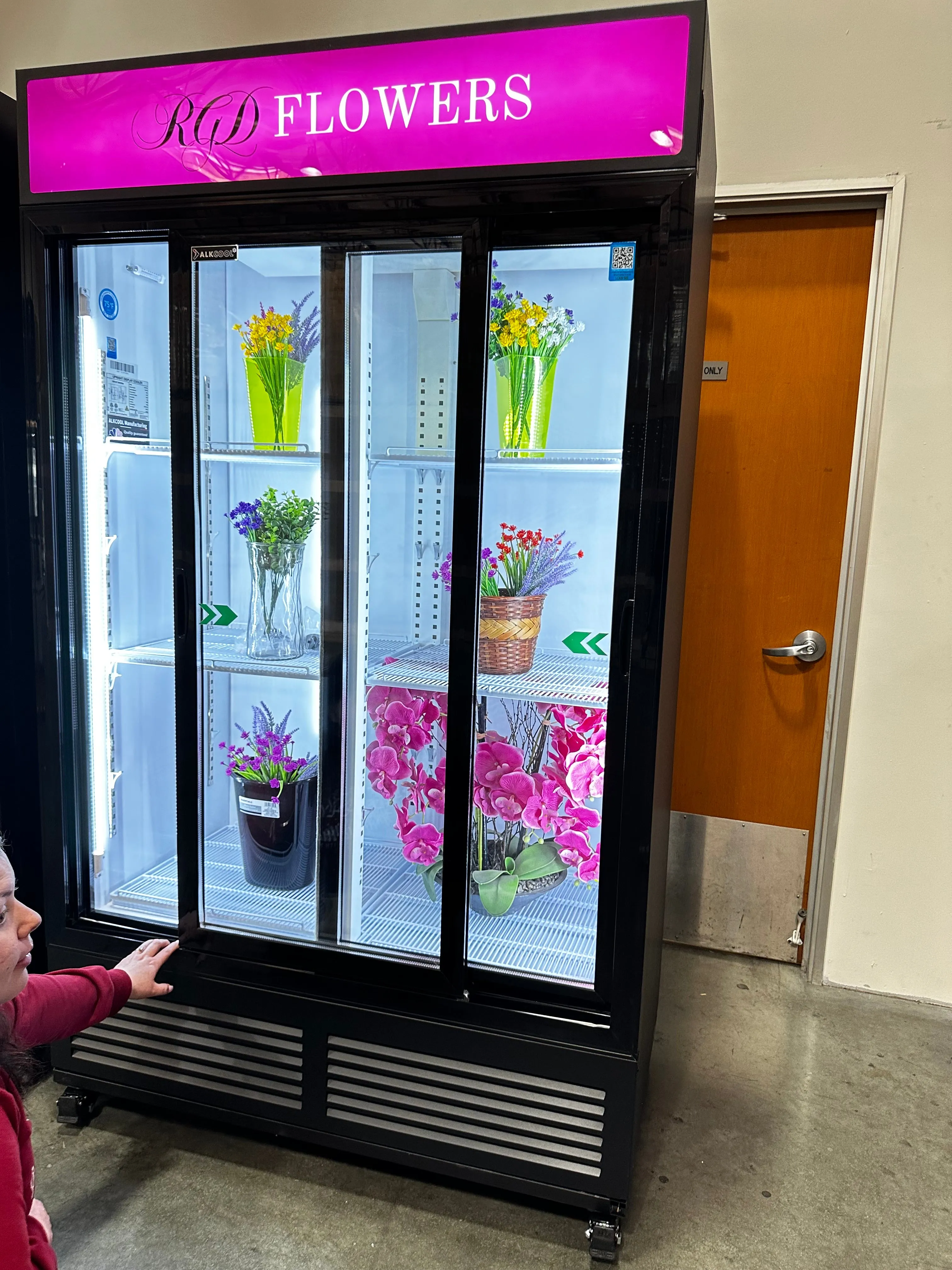 NAFCOOL FLORAL TWO SECTION GLASS DOOR REFRIGERATOR 47.2'' SLIDING DOOR GDR47(S)