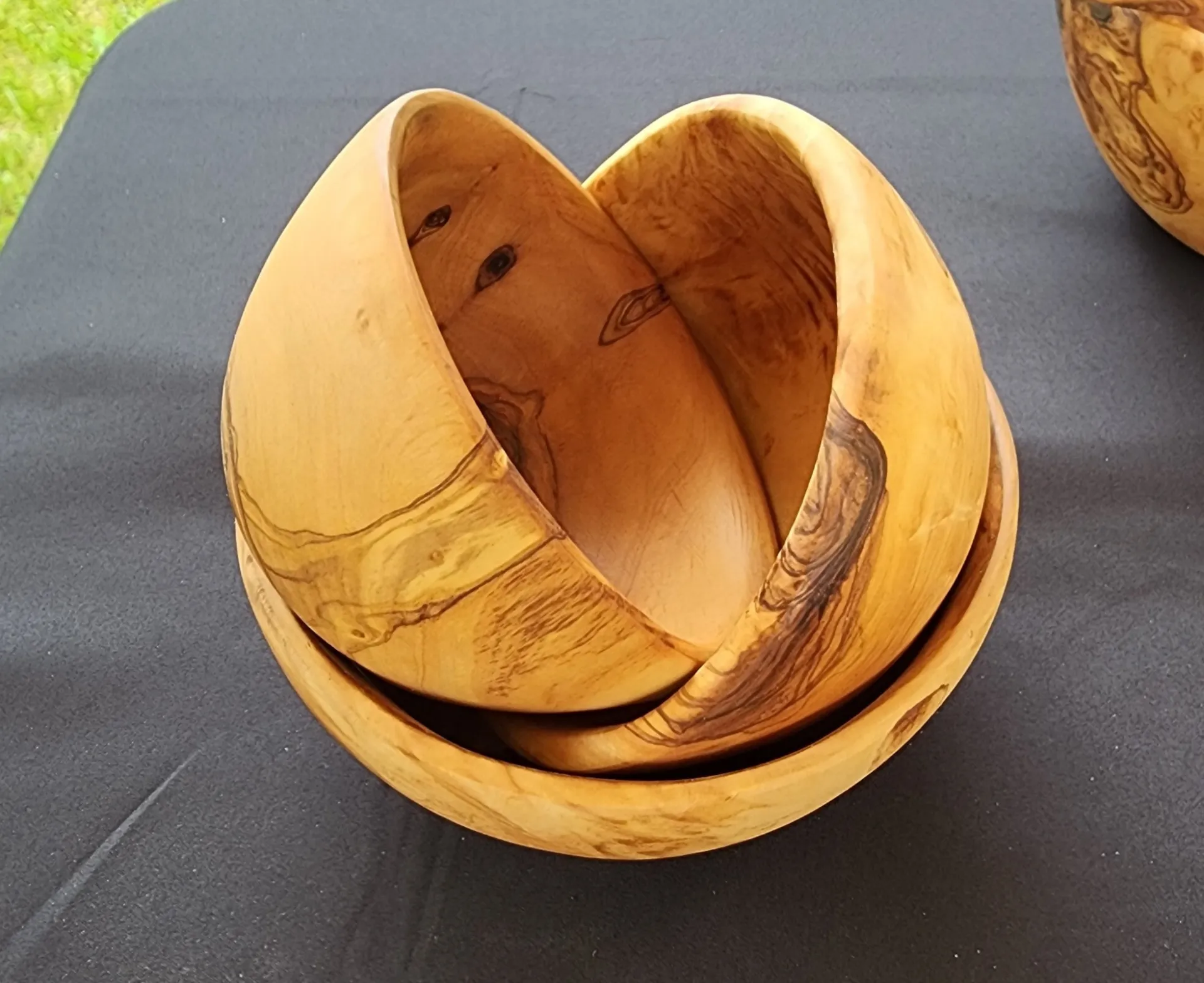 OLIVIKO 100% Handmade Olive Wood Kit - Set of 3 Bowls: Salad Bowl, Snack Bowl - Sizes 12cm, 14cm, and 16cm