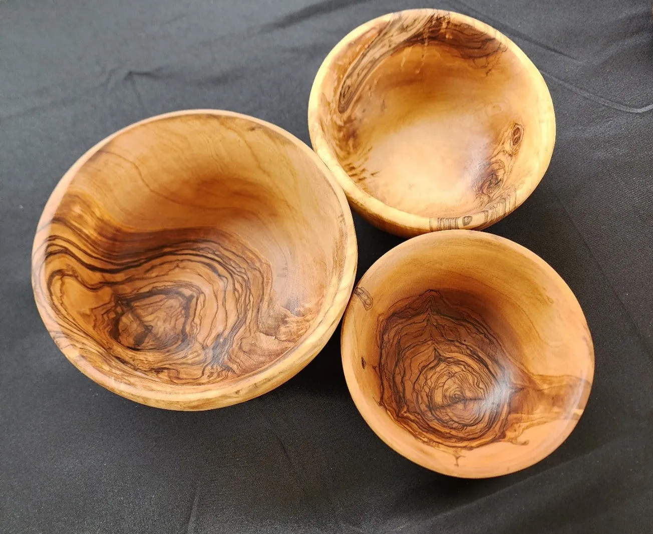 OLIVIKO 100% Handmade Olive Wood Kit - Set of 3 Bowls: Salad Bowl, Snack Bowl - Sizes 12cm, 14cm, and 16cm