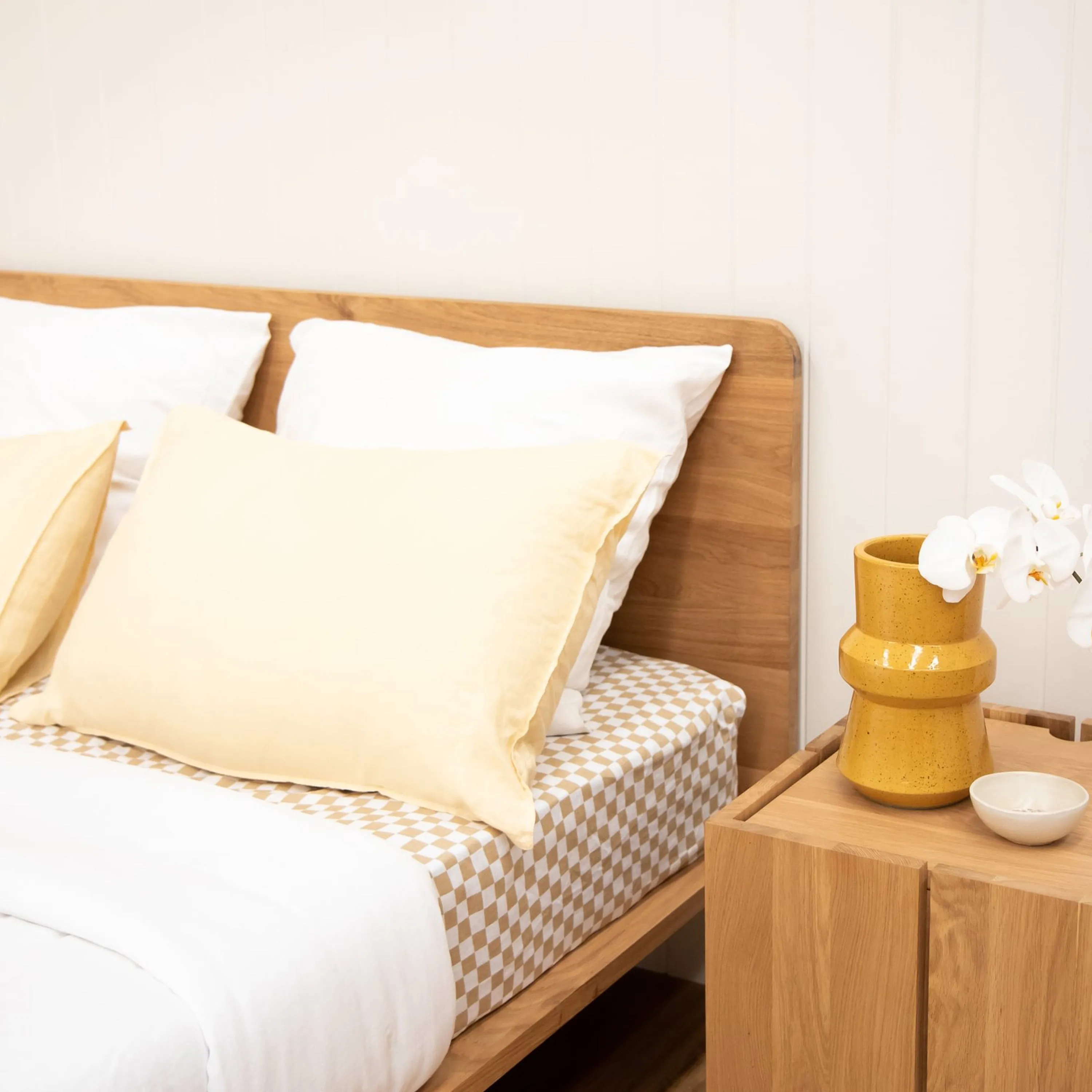 Serene King Bed - Oak